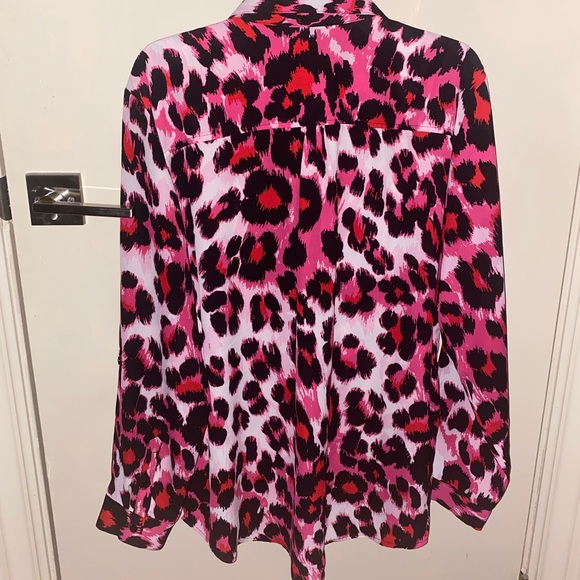 Straight from NY&Company for your Valentine look!  Never worn but no tags. - Picture 3 of 3